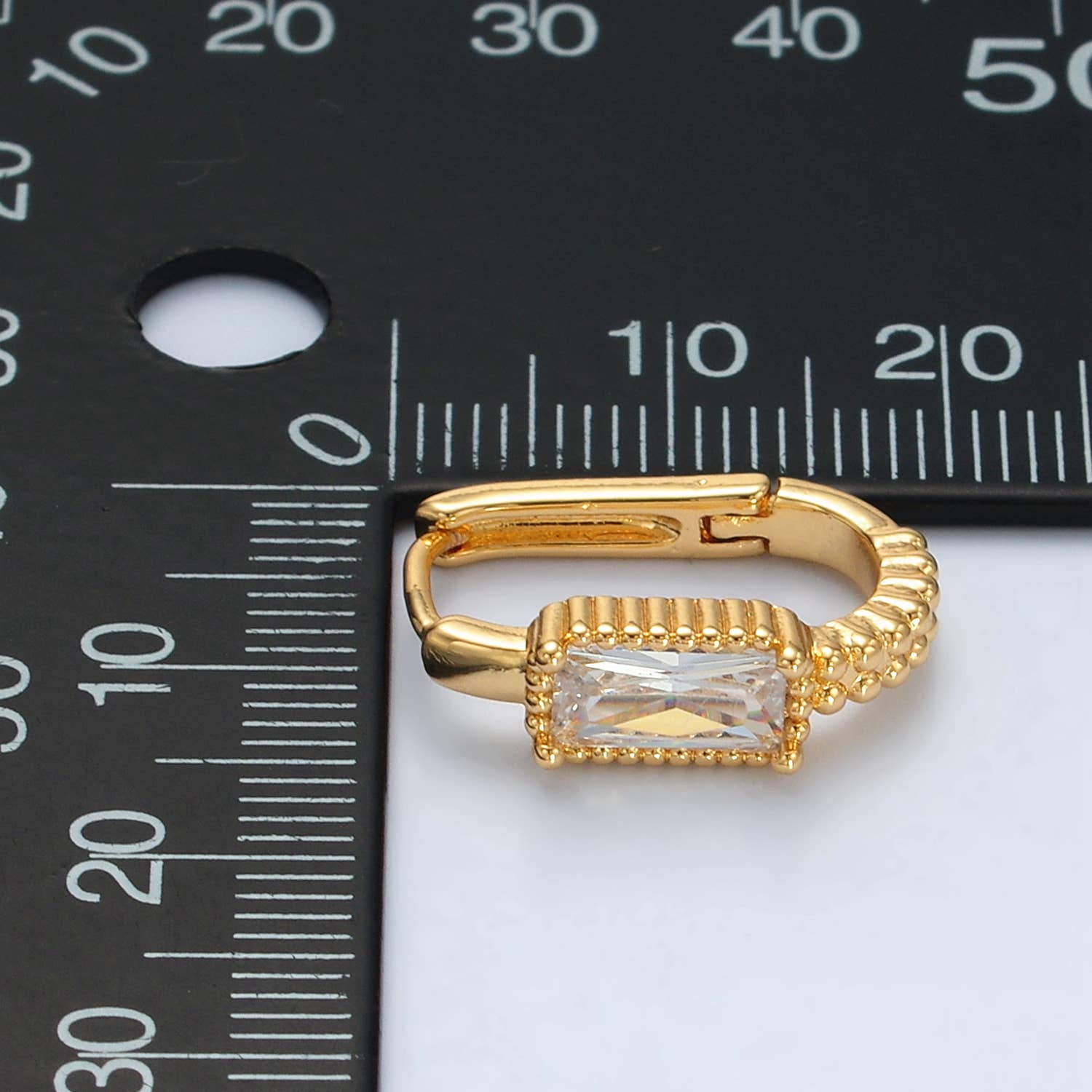 24K Gold Filled Baguette Oblong Huggie Hoop Earrings | T-093